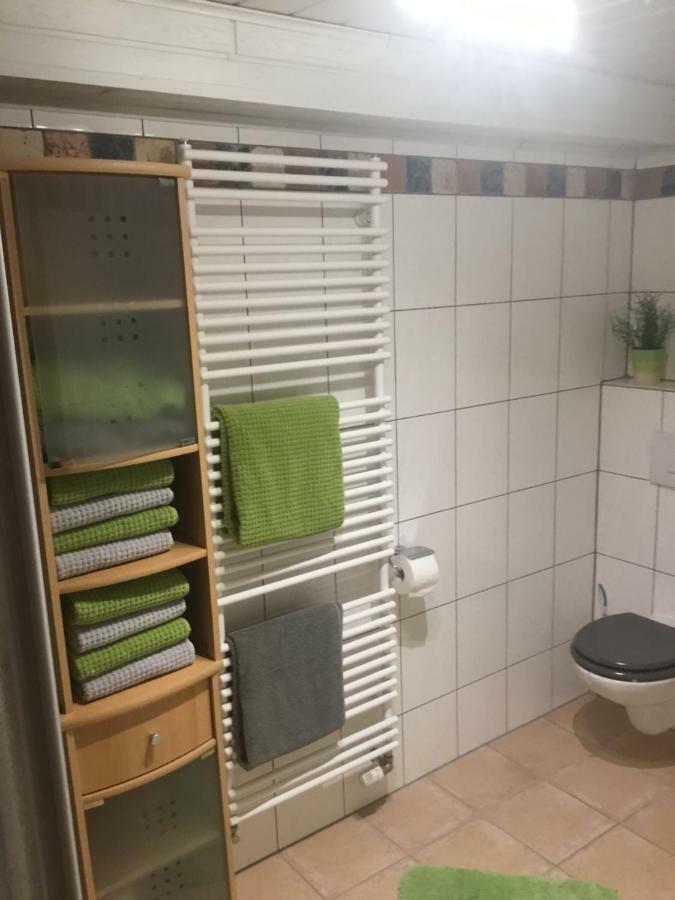 Weinstraße 2 Apartment Hochstberg